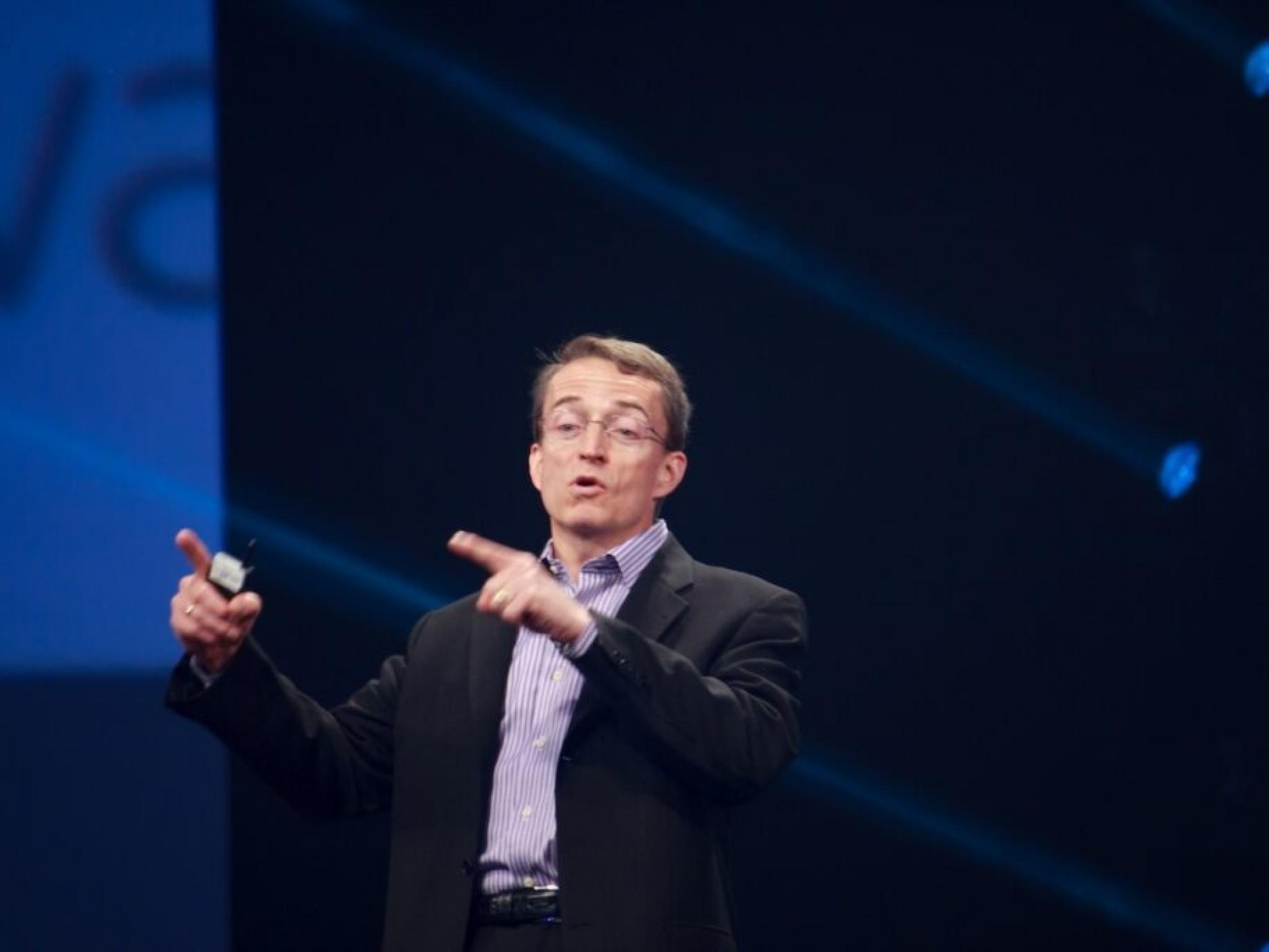 L’ancien PDG d’Intel, Pat Gelsinger, applaudit la décision de Nvidia de fabriquer les puces Blackwell AI en Arizona : “Bien joué, allez plus vite…”