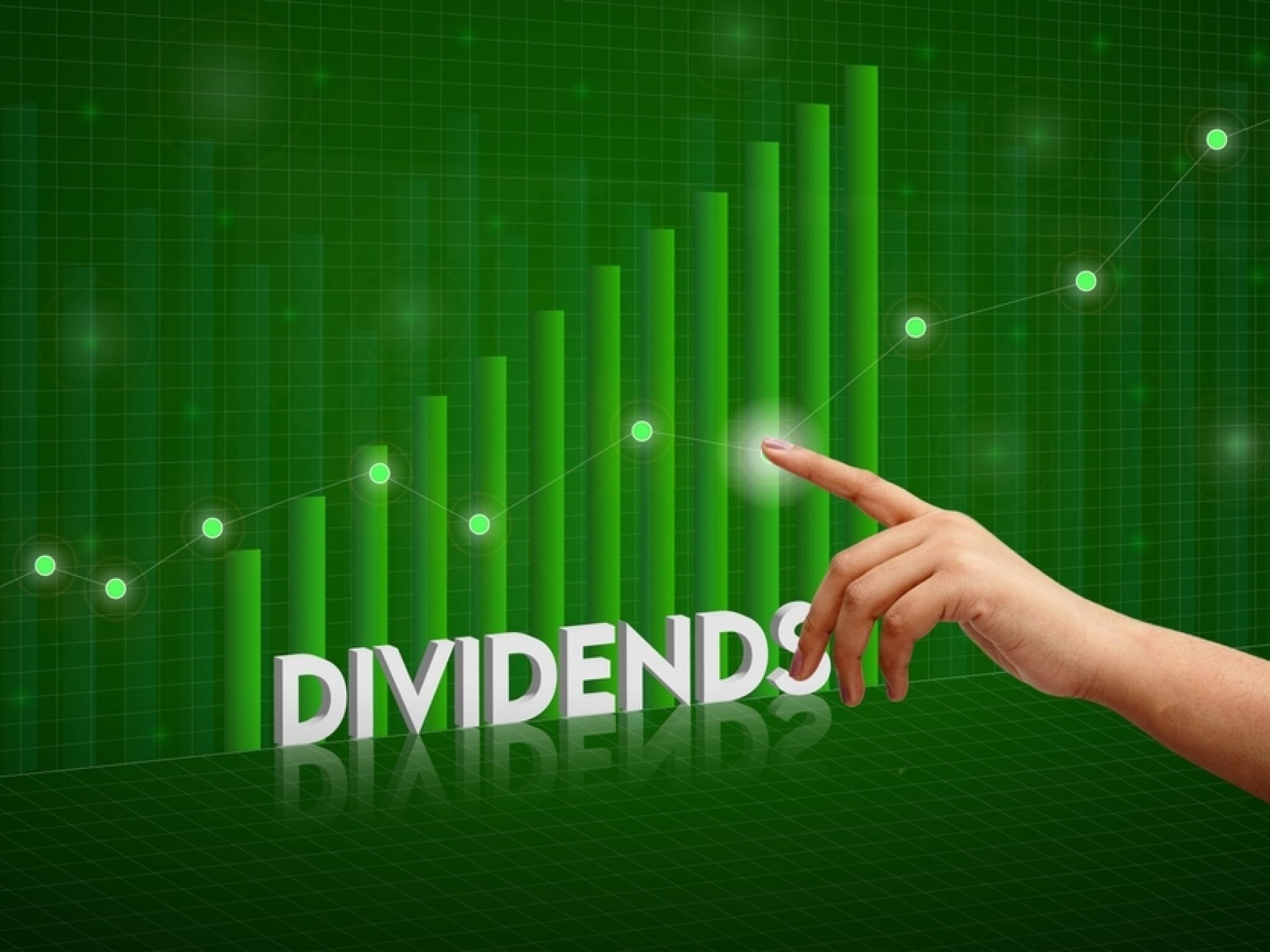 wall-streets-most-accurate-analysts-spotlight-on-3-industrials-stocks-with-over-6-dividend-yields 