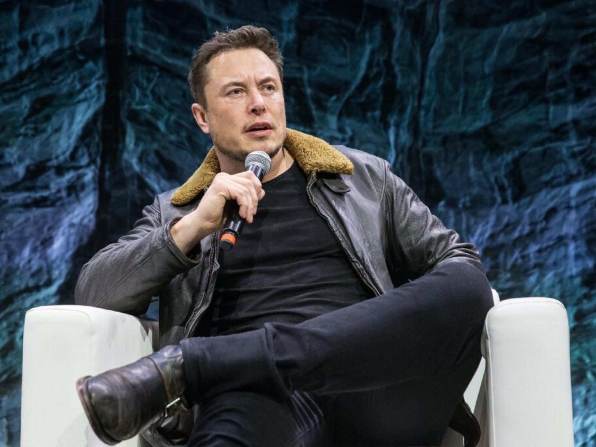  elon-musk-warns-social-security-could-run-out-by-2032-were-going-bankrupt 