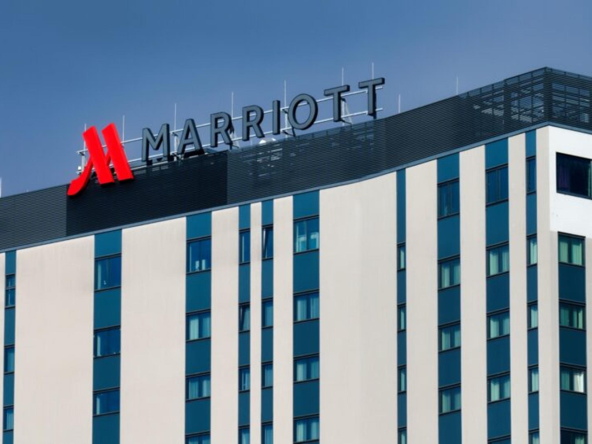  marriott-cashes-in-on-luxury-hotel-demand-lifts-outlook 