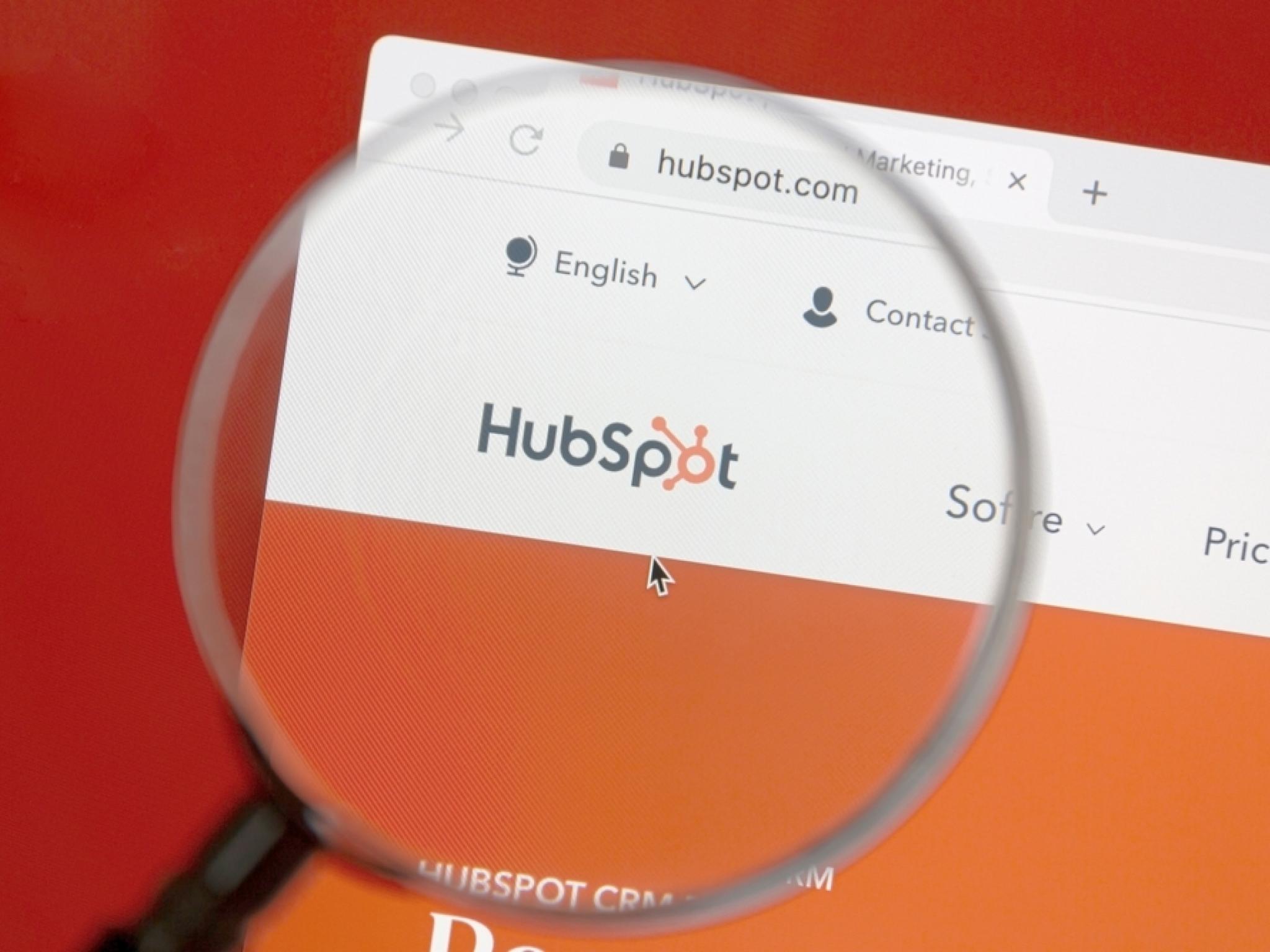  hubspot-faces-market-pressure-clearbit-headwind-despite-q3-beat 