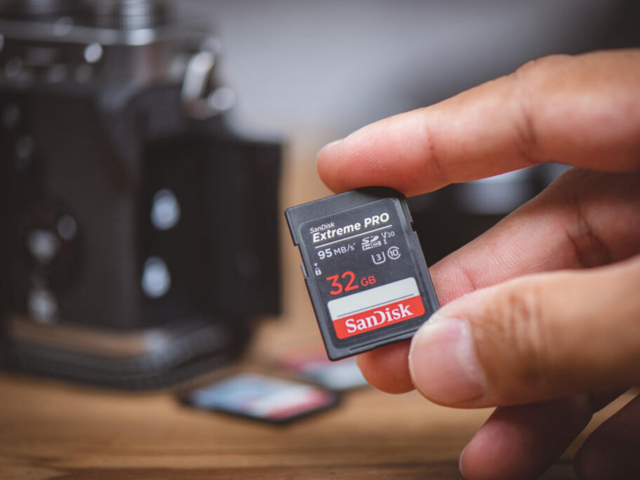  sandisk-gears-up-for-q1-print-these-most-accurate-analysts-revise-forecasts-ahead-of-earnings-call 
