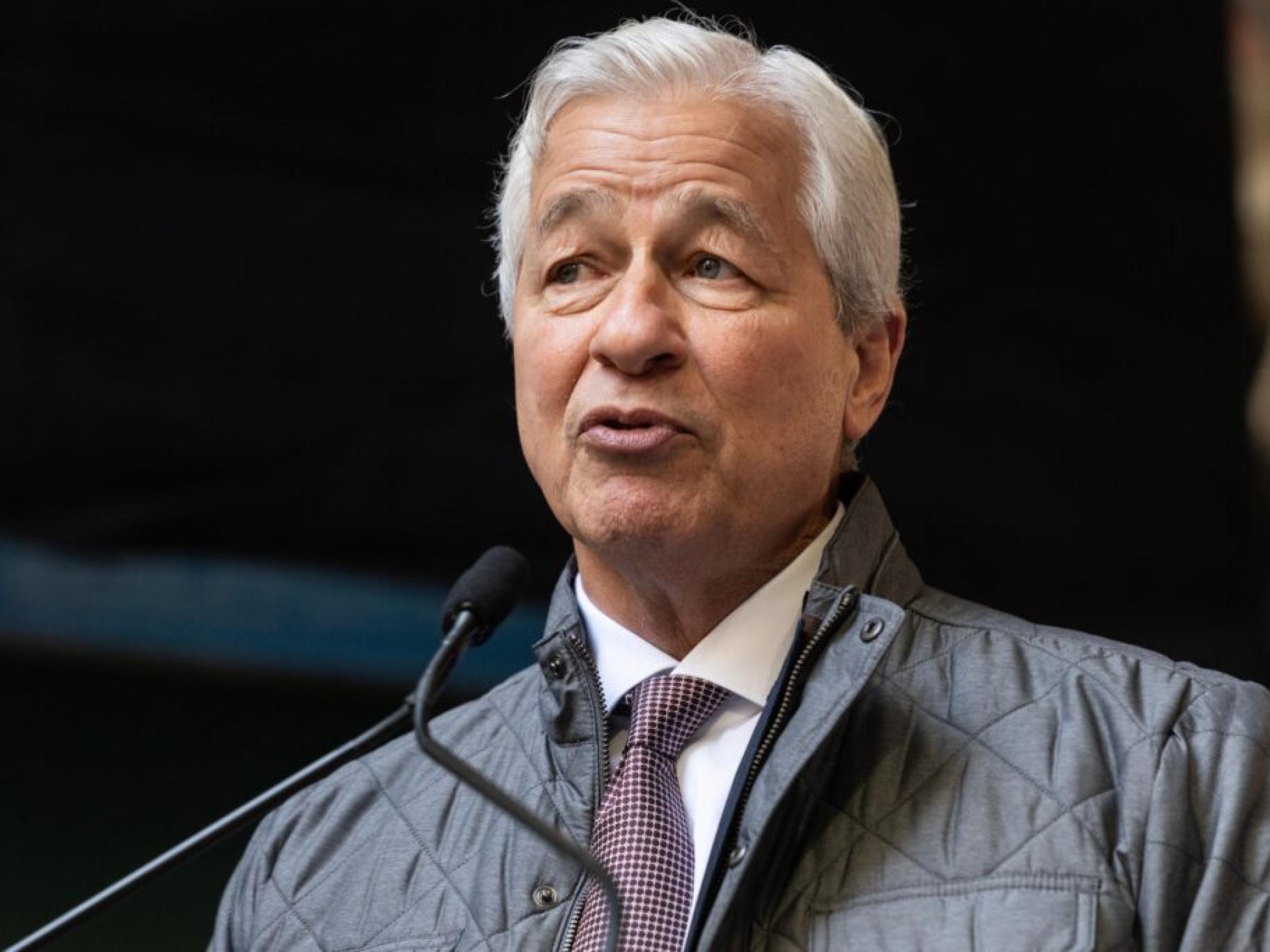  jamie-dimon-reiterates-35-days-work-week-prediction-in-developed-world-amid-ai-growth-every-application-every-job 