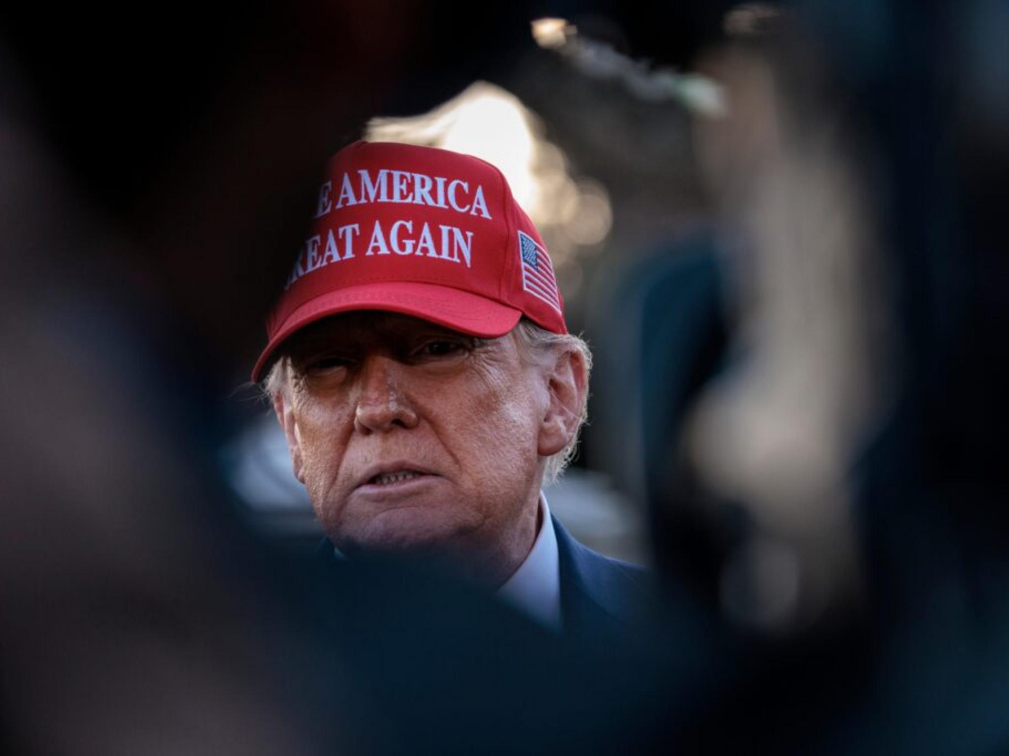  trumps-approval-rating-at-second-term-low-government-shutdown-overshadowing-record-stock-market 