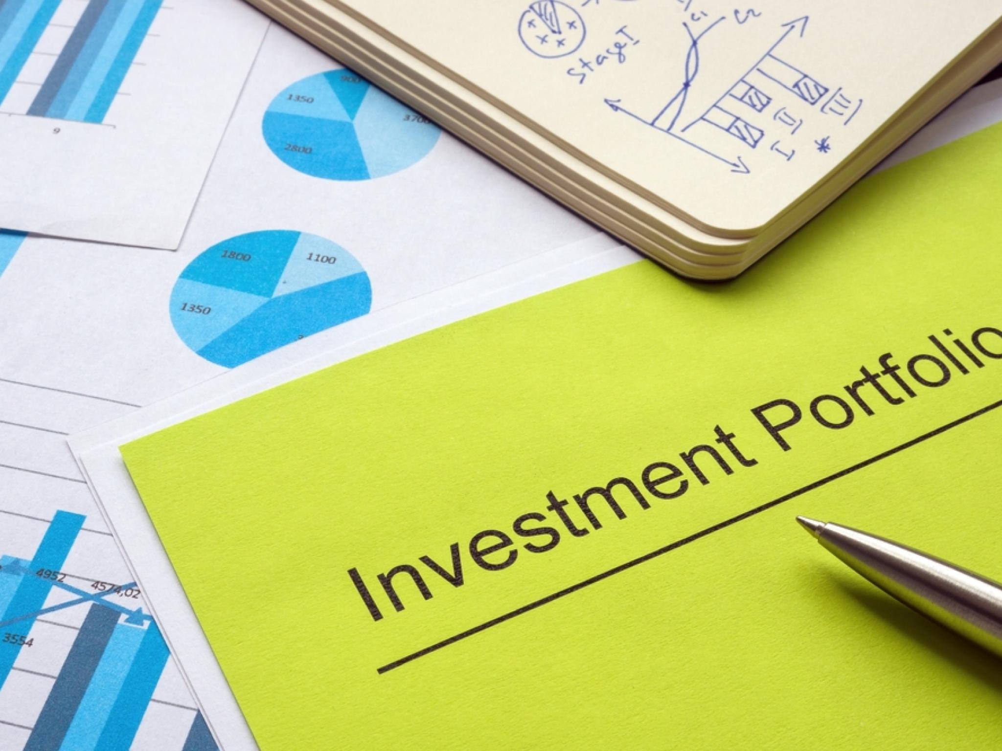 L’appelante de Dave Ramsey dit que le cours de l’action de son entreprise a chuté de 60%. Ce qui a suivi a été une rare divergence entre les animateurs, même le public du studio s’est impliqué L’appelante de Dave Ramsey dit que le cours de l’action de son entreprise a chuté de 60%. Ce qui a suivi a été une rare divergence entre les animateurs, même le public du studio s’est impliqué