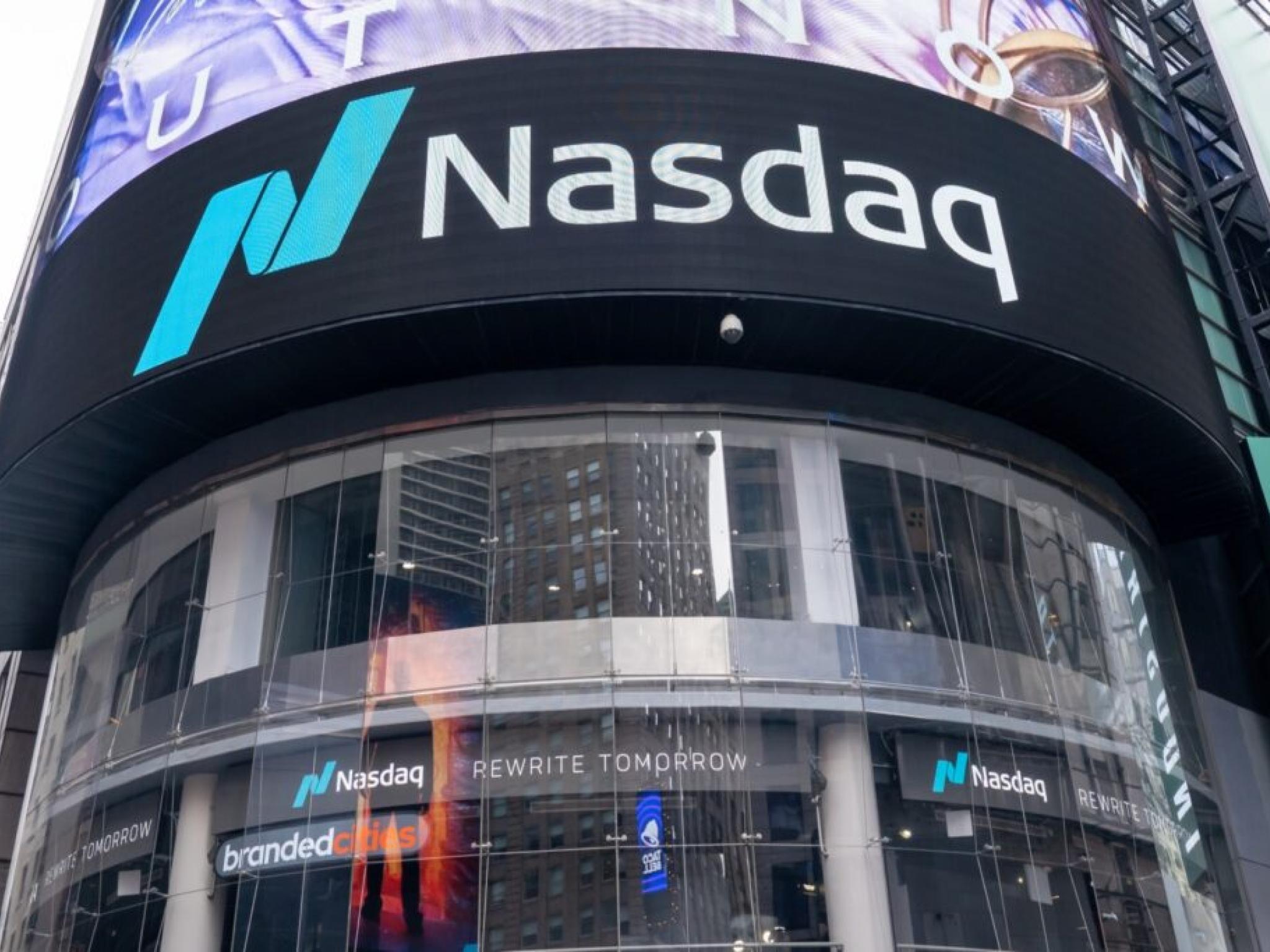  dow-jones-nasdaq-100-futures-rise-on-government-reopening-hopes-trumps-2000-dividend-proposal 