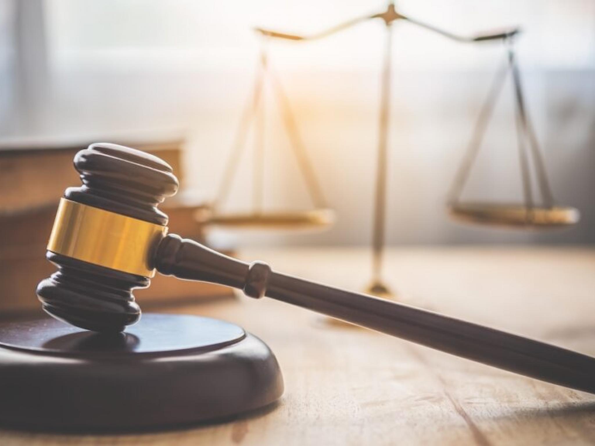 Le juge ordonne la libération de 300 détenus de l’ICE capturés lors de l’opération “Blitz de Midway” de l’administration Trump à Chicago