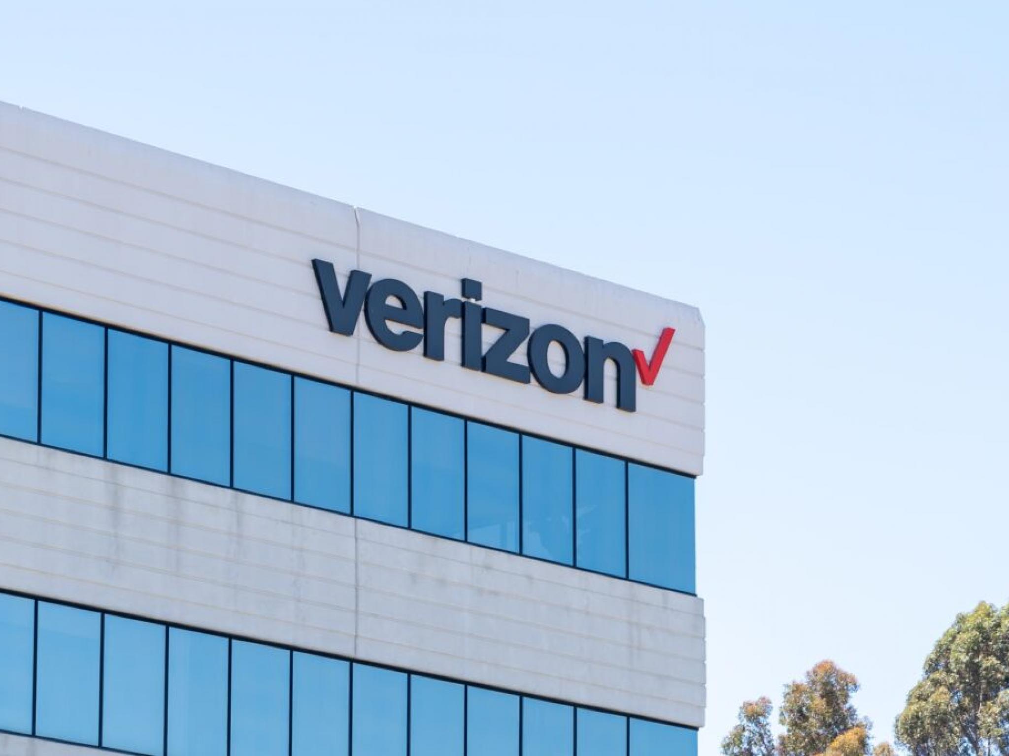 verizon-to-slash-15000-jobs-and-shift-hundreds-of-stores-to-franchises 