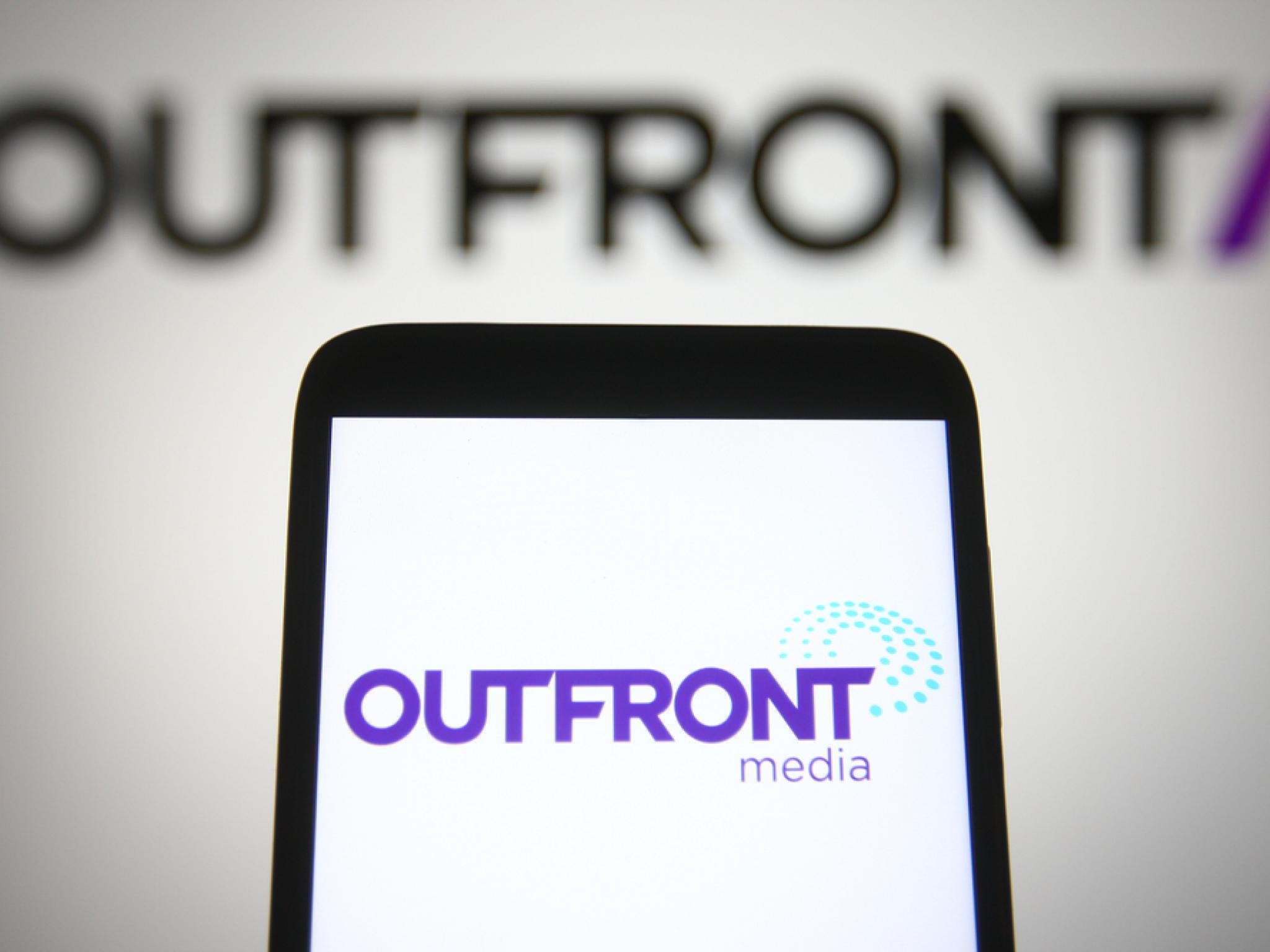  outfront-and-google-deepmind-turn-new-york-subway-into-a-citywide-ai-art-studio 