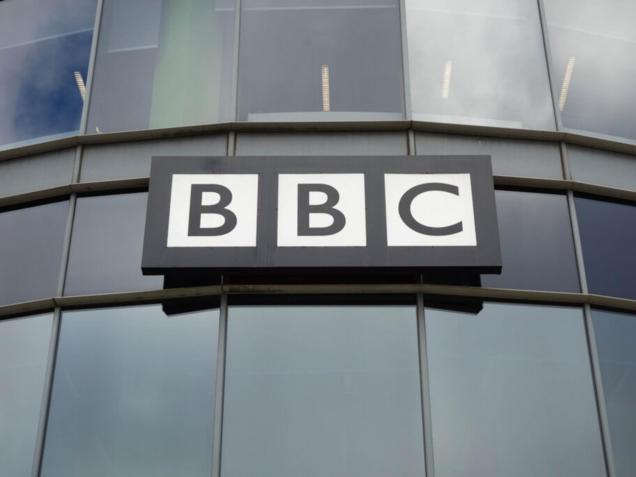 Trump dit qu’il poursuivra la BBC pour jusqu’à 5 milliards de dollars la semaine prochaine à cause du scandale d’édition de Panorama malgré les excuses : ‘Je pense que je dois le faire…’ Trump dit qu’il poursuivra la BBC pour jusqu’à 5 milliards de dollars la semaine prochaine à cause du scandale d’édition de Panorama malgré les excuses : ‘Je pense que je dois le faire…’