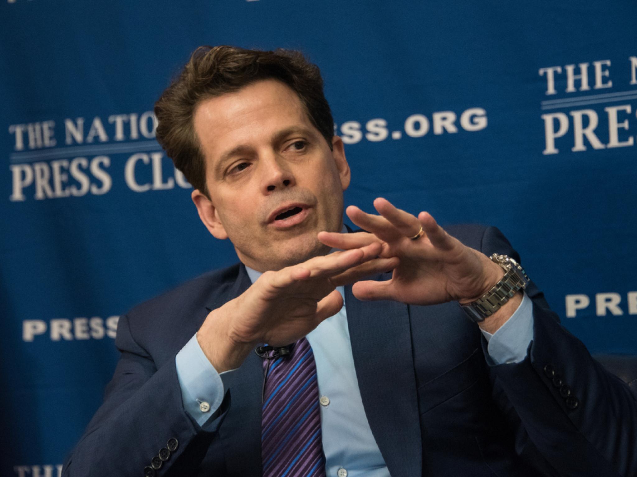 Anthony Scaramucci et son fils investissent dans la société Bitcoin de la famille Trump, malgré leur divergence politique