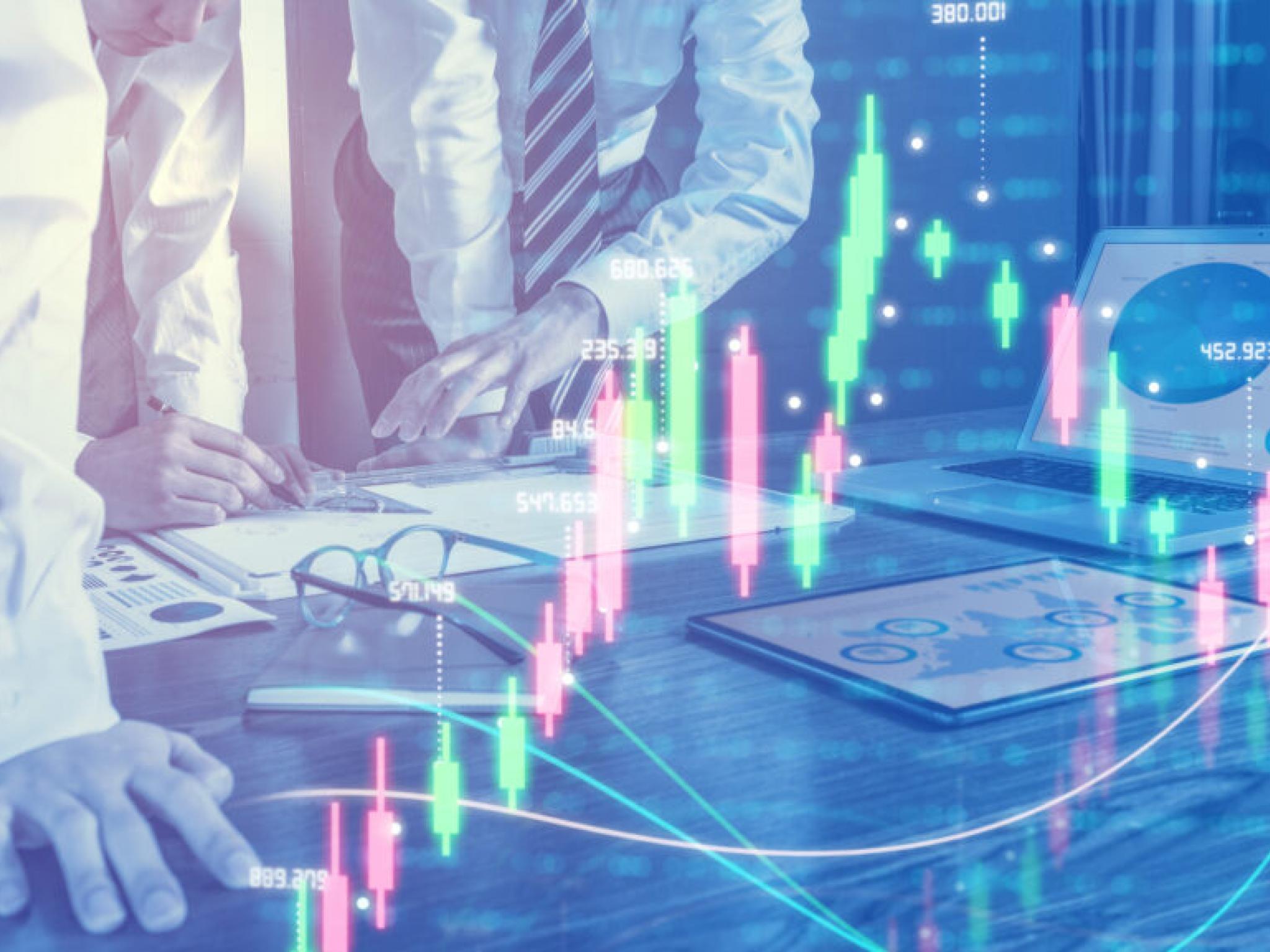  micron-nvidia-apple-among-q3s-hot-list-as-hedge-funds-load-up-on-tech-all-over-again 