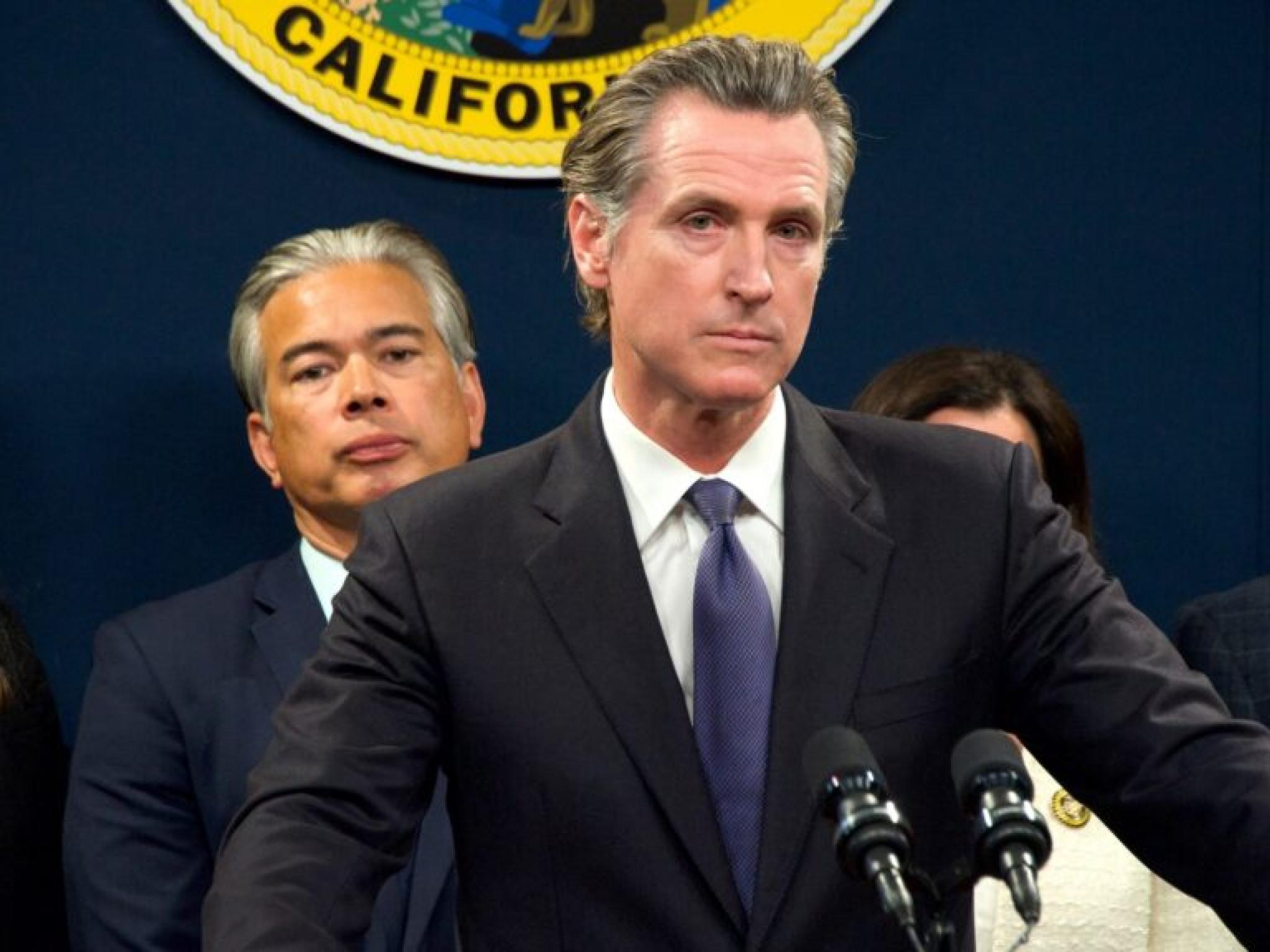  gavin-newsom-says-trumps-reckless-energy-agenda-letting-america-slip-behind-chinacalifornia-hits-17000-mw-battery-storage 