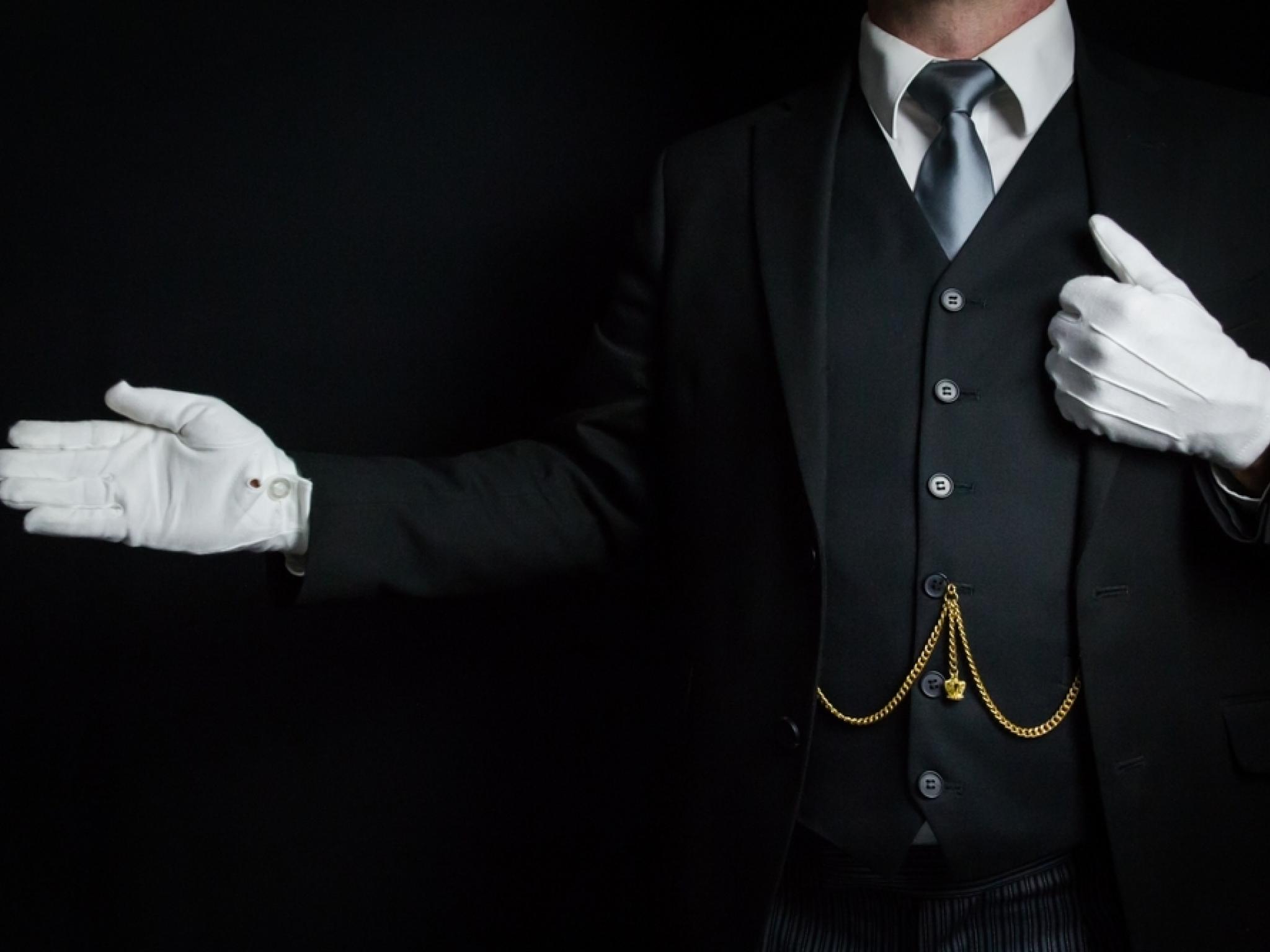 Les milliardaires dépendent d’armées de personnel pour maintenir leur confort. La génération Z choisit de les servir au lieu de rester assis dans des cubicles