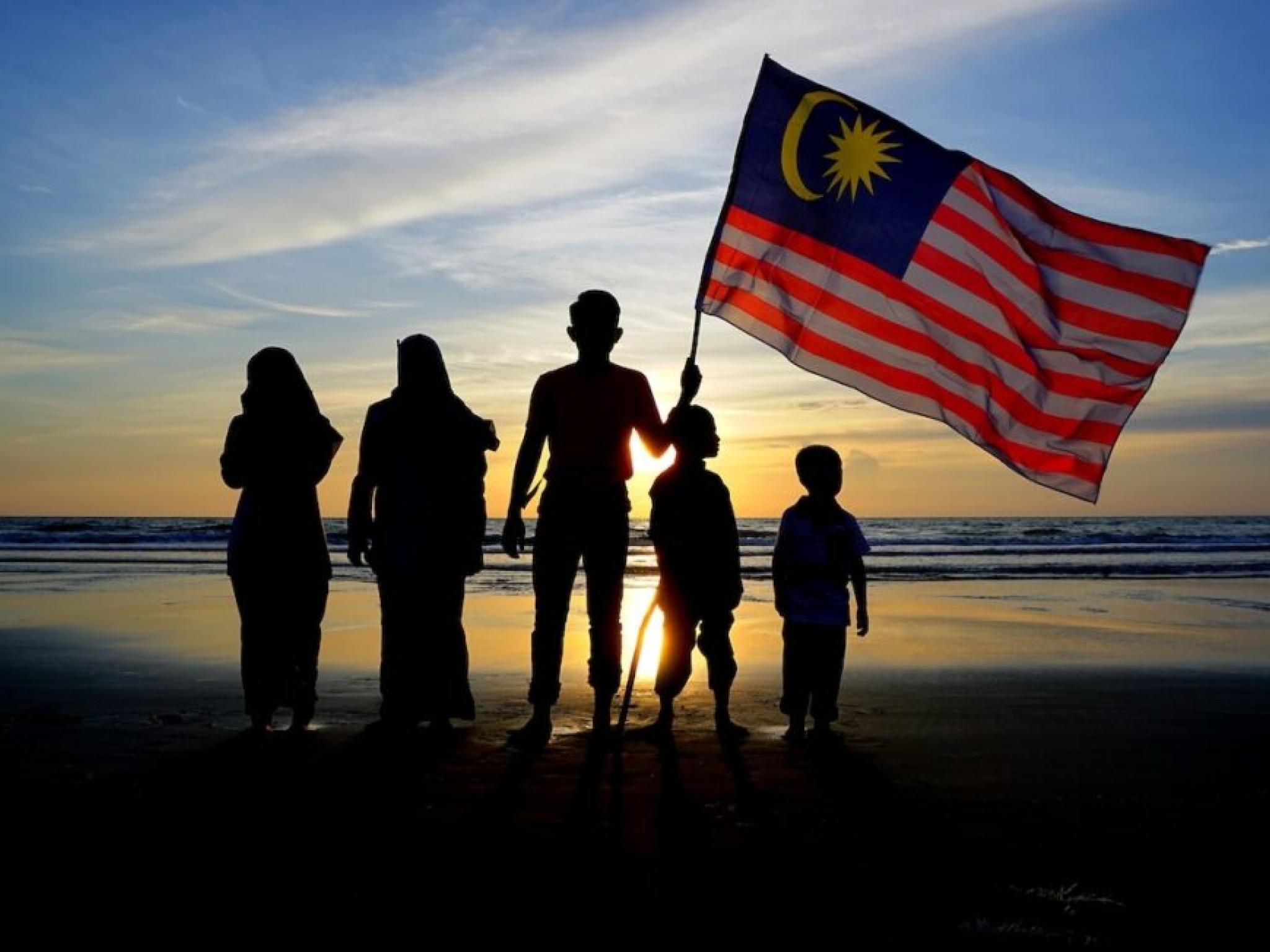 Après une répression sévère en Australie, la Malaisie envisage d’interdire les médias sociaux aux adolescents de moins de 16 ans alors que la pression internationale augmente.