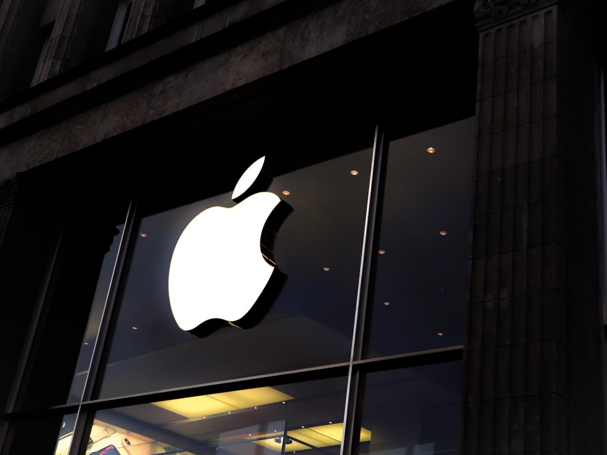 Analyse de la hausse de 2 % de l'action d'Apple après la publication d'iOS 17 - Fonctionnalités, impact et confiance des investisseurs - Goliaths actualités boursière
