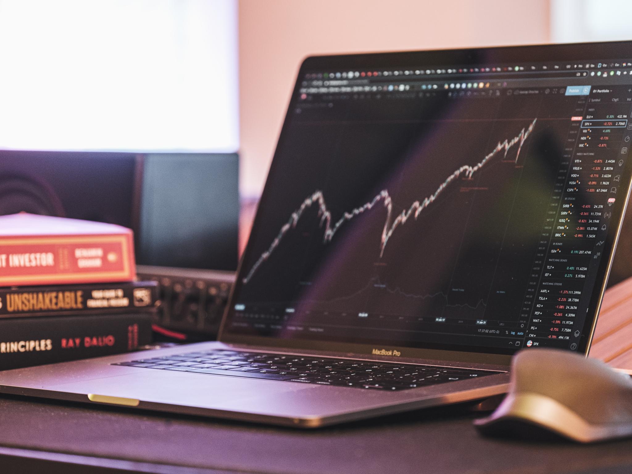 S&P 500, 당분간 6000 돌파 어려울 듯... 투자자들에게 미칠 영향은?