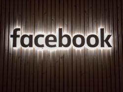  facebook-close-to-launching-ray-ban-smart-glasses-what-investors-should-know 