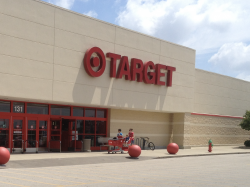  target-cuts-opening-hours-vulnerable-guests-can-make-purchases-in-dedicated-hours 