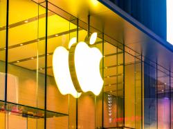  apple-seeks-to-persuade-store-workers-unionizing-not-in-their-interests 