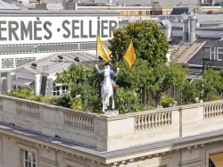  hermes-international-1q-sales-jump-23-sees-ambitious-goal-for-revenue-growth 