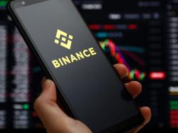  binance-slams-reuters-report-on-commingling-customer-funds-skirts-denying-wrongdoings 