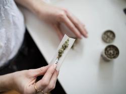  rolling-the-perfect-joint-for-a-quick--efficient-high-researchers-say-it-doesnt-involve-strong-weed 