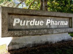  supreme-court-halts-purdue-pharmas-6b-settlement-sackler-familys-shield-from-opioid-lawsuits-challenged 