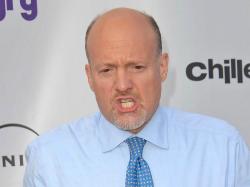  jim-cramer-says-no-to-this-fintech-titan-with-declining-margins-i-think-its-a-value-trap 
