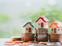  downsizing-homeowners-hit-the-jackpot-amid-skyrocketing-property-values 