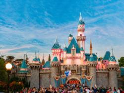  disney-regional-theme-park-operators-pin-hopes-on-fall-cheer-following-summer-doldrums-will-stocks-get-a-halloween-boost 