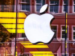  apple-at-wwdc-expect-details-on-cupertinos-next-big-products-with-ai-front-and-center-analyst-says 