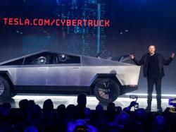  teslas-last-minute-tweaks-to-cybertruck-event-reservation-fee-cause-confusion-what-you-need-to-know 