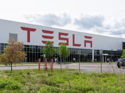  tesla-cleared-of-wrongful-dismissal-claims-by-us-labor-board-amid-union-push 