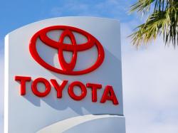  toyotas-ev-pickup-trial-in-thailand-aims-to-outshine-warren-buffett-backed-byd-and-great-wall-motor 