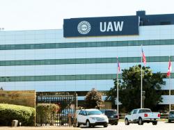  mack-trucks-workers-vote-93-in-favor-of-new-contract-with-volvo-ending-39-day-uaw-strike 