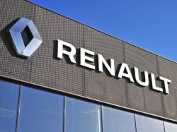  renault-revs-its-ev-engines-cuts-megane-prices-by-10-in-tesla-challenge 