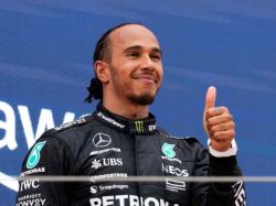  f1-legend-lewis-hamilton-set-to-join-ferrari-likely-to-replace-sainz-in-major-team-shake-up 