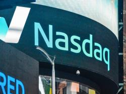 nasdaq-100-notches-worst-day-since-late-2023-worst-week-since-late-2022-as-ai-driven-chipmakers-tumble-fed-can-take-the-rest-of-the-year-off 