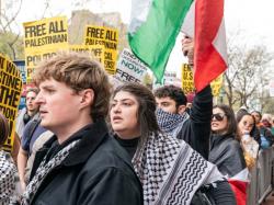  students-demand-universities-sell-off-israel-related-stocks-hundreds-arrested-in-nationwide-protests-stop-investing-in-this-genocide 
