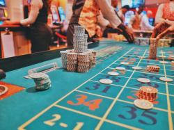  whats-going-on-with-casino-gaming-company-melco-resorts-shares-after-q1-results 