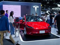  tesla-researcher-thinks-ev-giants-biggest-challenge-in-q2-comes-from-one-of-its-cash-cows-due-to-a-tax-credit-twist 