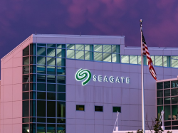  seagate-poised-for-growth-with-rising-hdd-demand-and-advanced-hamr-technology-analyst 