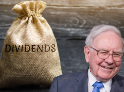  warren-buffetts-berkshire-to-rake-in-226m-passively-in-a-jiffy-thanks-to-its-core-holding-apple 