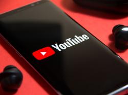  youtube-premium-users-can-now-skip-commonly-skipped-sections-with-googles-ai-powered-jump-ahead-feature 