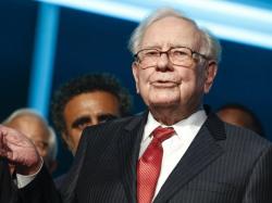  warren-buffett-admits-no-one-knows-how-to-use-berkshires-189b-cash-pile-effectively-just-because-things-arent-attractive-right-now 