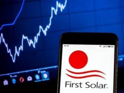  first-solar-stock-is-surging-tuesday-heres-why 