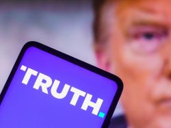  trumps-truth-social-reportedly-sees-sharp-drop-in-us-user-base-despite-aggressive-media-push-cant-demonstrate-that-you-have-a-sizeable-active-engaged-growing-audience 