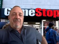  gamestop-dynamics-not-the-same-as-2021-says-andrew-left-roaring-kitty-premise-is-gone 