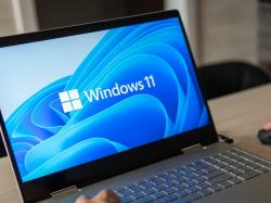  new-windows-vulnerability-poses-major-threat-hackers-can-infect-pcs-via-wi-fi 